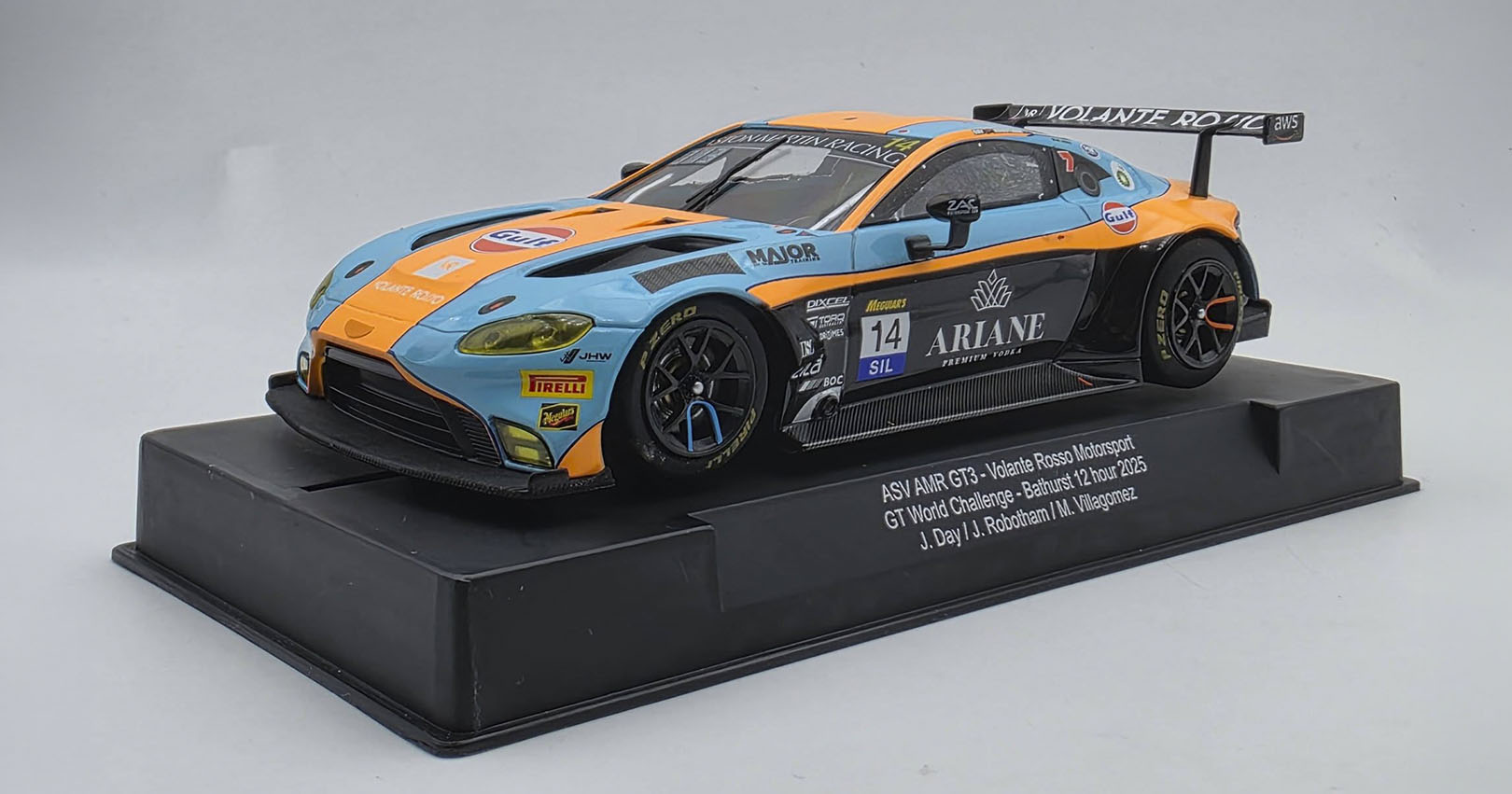 rc-swcar05f-01